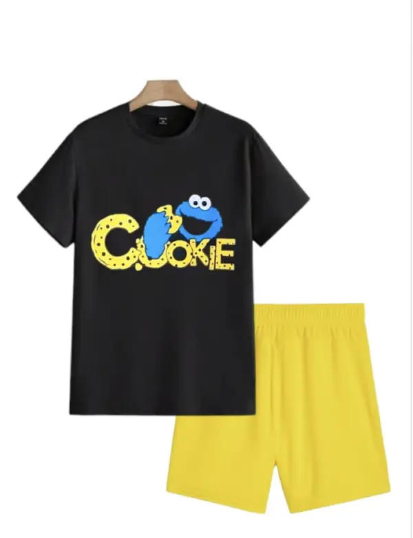NEW: 🏆 2025 MOMS FAVEROUIT Cooke Black Yallow T sahrt - Short